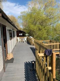 7 Lakeside – Lakeside Hideaway Butlin's Sleeps 6 - 3