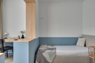 Blue Harmony 4 Bedrooms near ERGO Arena & Free Parking by OneApartments - 3