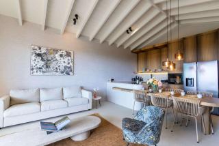 Valen 1 - Oceanfront Penthouse at The Reef - 1
