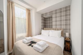 Newsome Lodge - Private Bedrooms - Gilmerton, Edinburgh - 7
