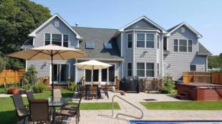 Beautiful 6-Bedroom Escape Featuring a Private Pool - 0