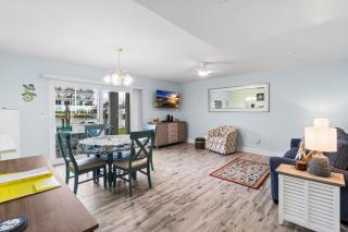 1b/1b Waterfront Madeira Beach Yacht Club #231E - 7