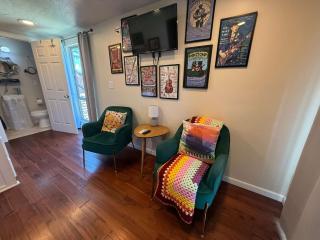 L2 Village Vista SkyStack Rooftop Patio Suite - 4