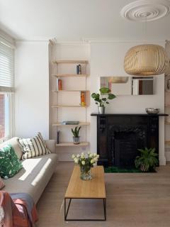 Unique 4-bed apartment in Alexandra Palace, London - 1