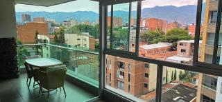 Modern 3BR-2 Balconies - Mountain Views - Laureles - 4