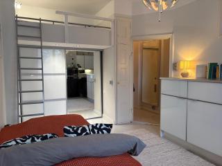 Cosy studio apartment 5 min from city center - 1