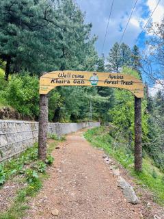 Haven Pine Grove - 3BR, Patio & Lawn, Khaira Gali - 4