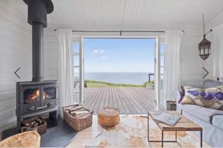 First Row Beach House with Stunning Sea Views - 9