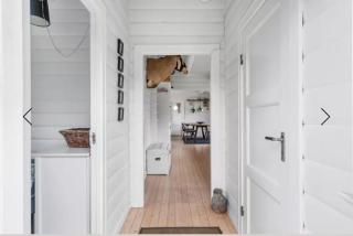 First Row Beach House with Stunning Sea Views - 3