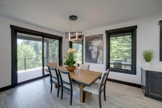 Brand-New Luxury Estate with Expansive Mtn Views! - 7