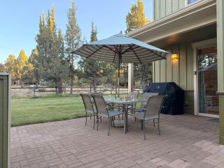 The Hideout with a Private Hot Tub - 2