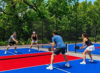 2BR Family Suite w/ POOL, PickleBall, Gym, Games - 3