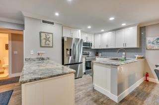 Elegant FL Condo w/ Pool: Walk to Madeira Beach! - 4
