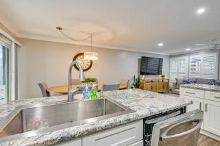 Elegant FL Condo w/ Pool: Walk to Madeira Beach! - 2