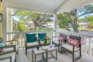 Walk to Ocean: Surfside Beach Home w/ Pool Access - 5