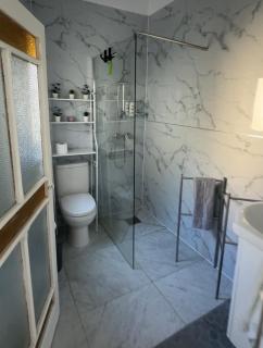 458 - Favlyn Boutique Apartments - 5
