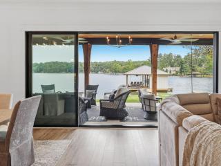 Luxury Lake Martin Retreat w Dock and Lake Views - 3