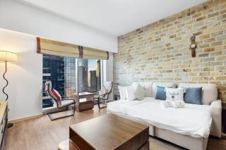 FIRST CLASS 1BR Luxury Stay Prime Location - 2