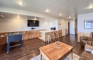 Updated Lake View Condo 941 2- Amazing Views - 2