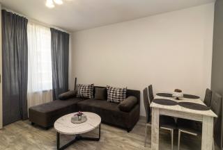 Stylish 2 BDR Apartment at an Excellent Location - 7