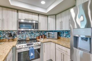 Right on the beach!South Padre Island Luxury stay! - 1
