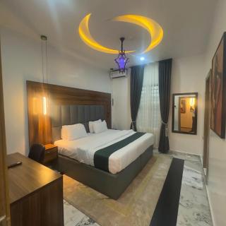 Classy Castle Hotel and Suite - 6