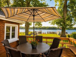 Lakeside Vista Private Waterfront Resort - 0