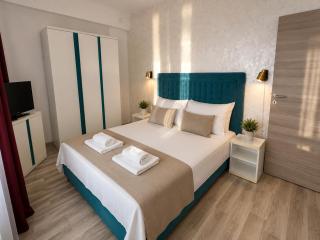 SUMMERLAND Sea View Penthouse & Jacuzzi - 1