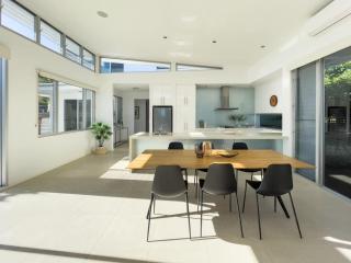 Stunning Views, Private Pool Near Hastings St - 5