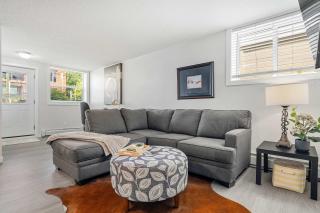 The Weekender Cozy Bridgeland Retreat Sleeps 2 - 9