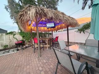 2 Homes - 4 MN to Madiera BCH - Hottub - HTD Pool - 3