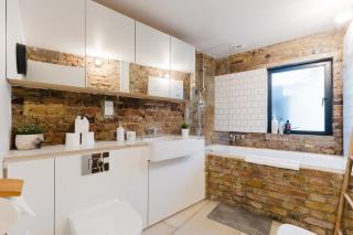 Stylish bright apartment w private garden - 7