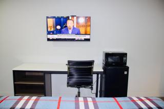 HomeStay Inn & Suites - 8