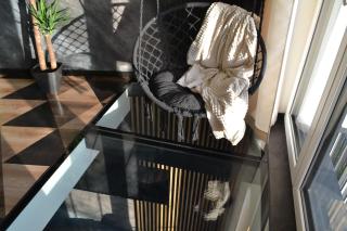 Dwupoziomowy apartament z przeszkloną antresolą FP22 - 8