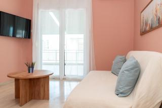 Piraeus Pasalimani Veranda for up to 6, near metro - 7