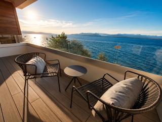 Lakefront Apartment - Best Panoramics Views in Bariloche - 9