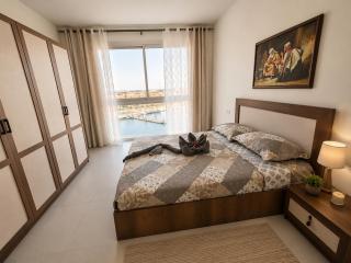 Luxury 4-Bedroom Marassi Home Near Beach & Marina - 7