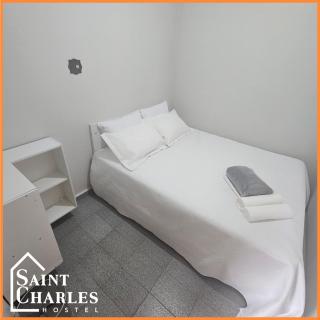 Saint Charles Hostel - 3