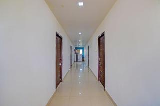 Hotel O Madhuram Lodge - 8