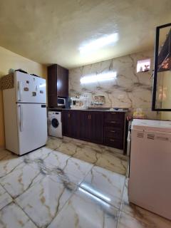 Cozy Highway Chalet close to beach and Byblos souk - 0