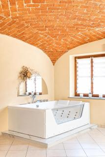 Secret Suite - Jacuzzi Privata & Relax - 0