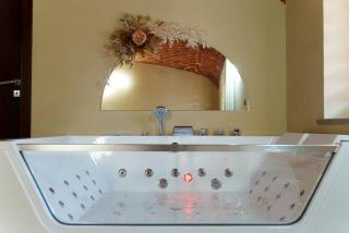 Secret Suite - Jacuzzi Privata & Relax - 6