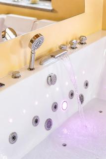 Secret Suite - Jacuzzi Privata & Relax - 7