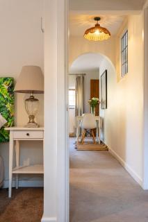 Beautiful 3-Bedroom Duplex in the Heart of Chipping Campden - 4