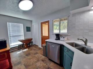 Valley Condo 101 - 4