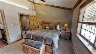 Claim Jumper Townhouse 02 - 5