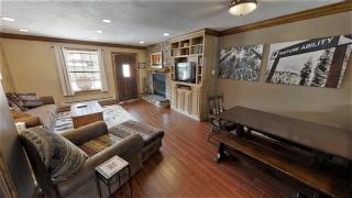 Claim Jumper Townhouse 02 - 9