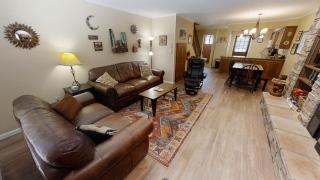 Claim Jumper Townhouse 05 - 8