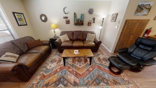 Claim Jumper Townhouse 05 - 5