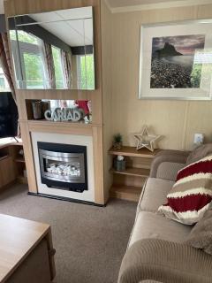 3 Bed Woodland Caravan at Aberdunant Hall Snowdon - 9